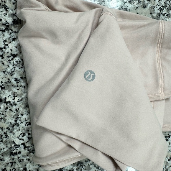Lululemon Align HR crop “25” - Picture 3 of 13